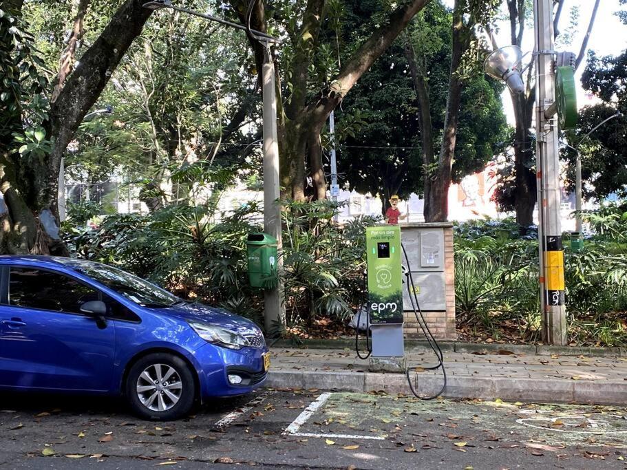 Prime Laureles Location With Air Conditioning Medellín Extérieur photo
