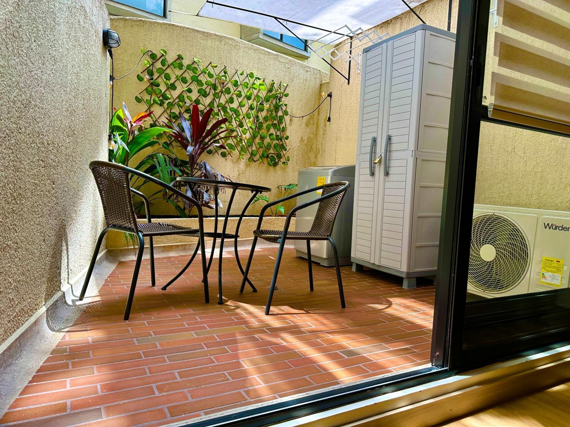 Prime Laureles Location With Air Conditioning Medellín Extérieur photo