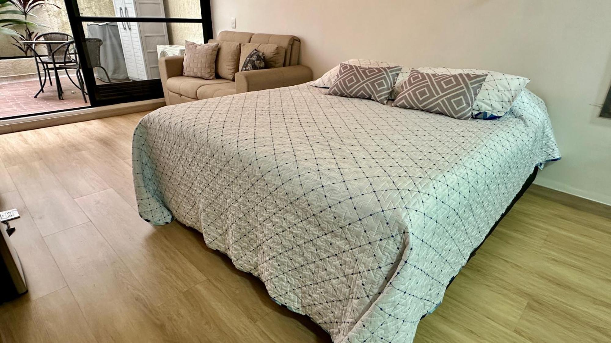 Prime Laureles Location With Air Conditioning Medellín Extérieur photo