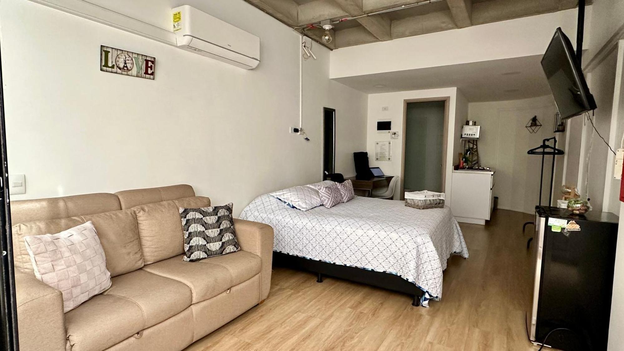 Prime Laureles Location With Air Conditioning Medellín Extérieur photo
